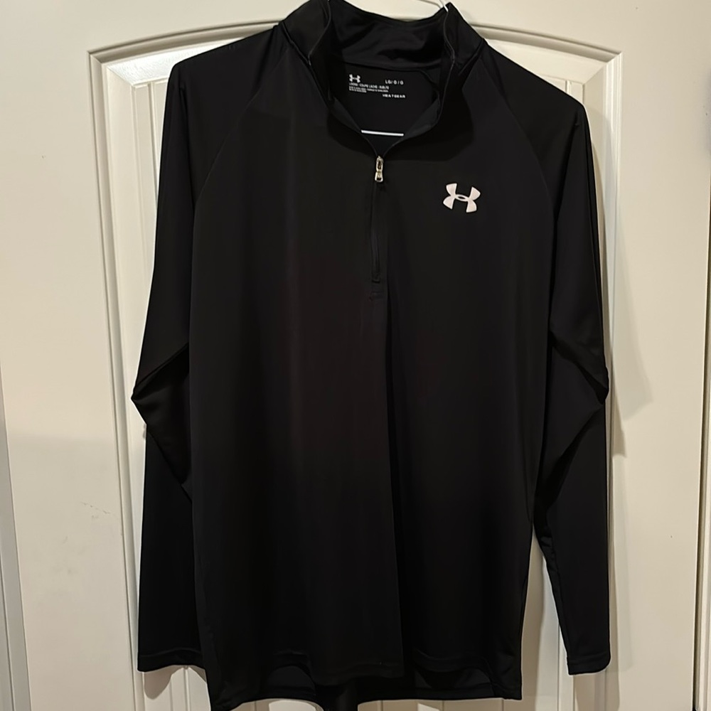 Men’s 1/4 zip Under Armour long sleeve shirt-Size Large